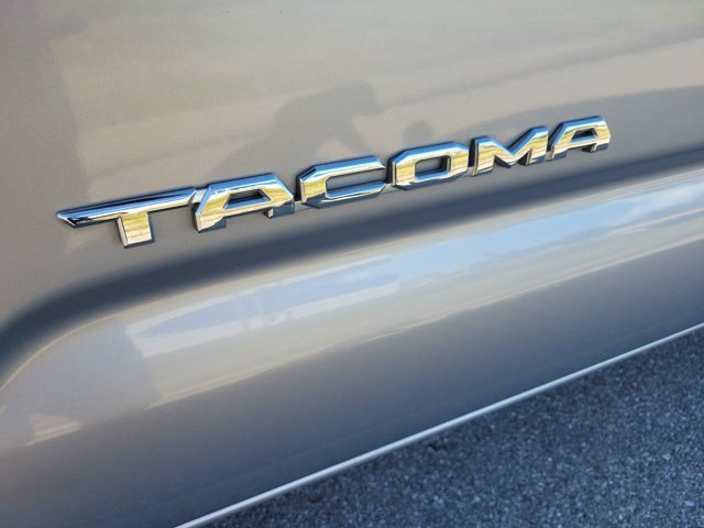Used 2019 Toyota Tacoma Limited image 9