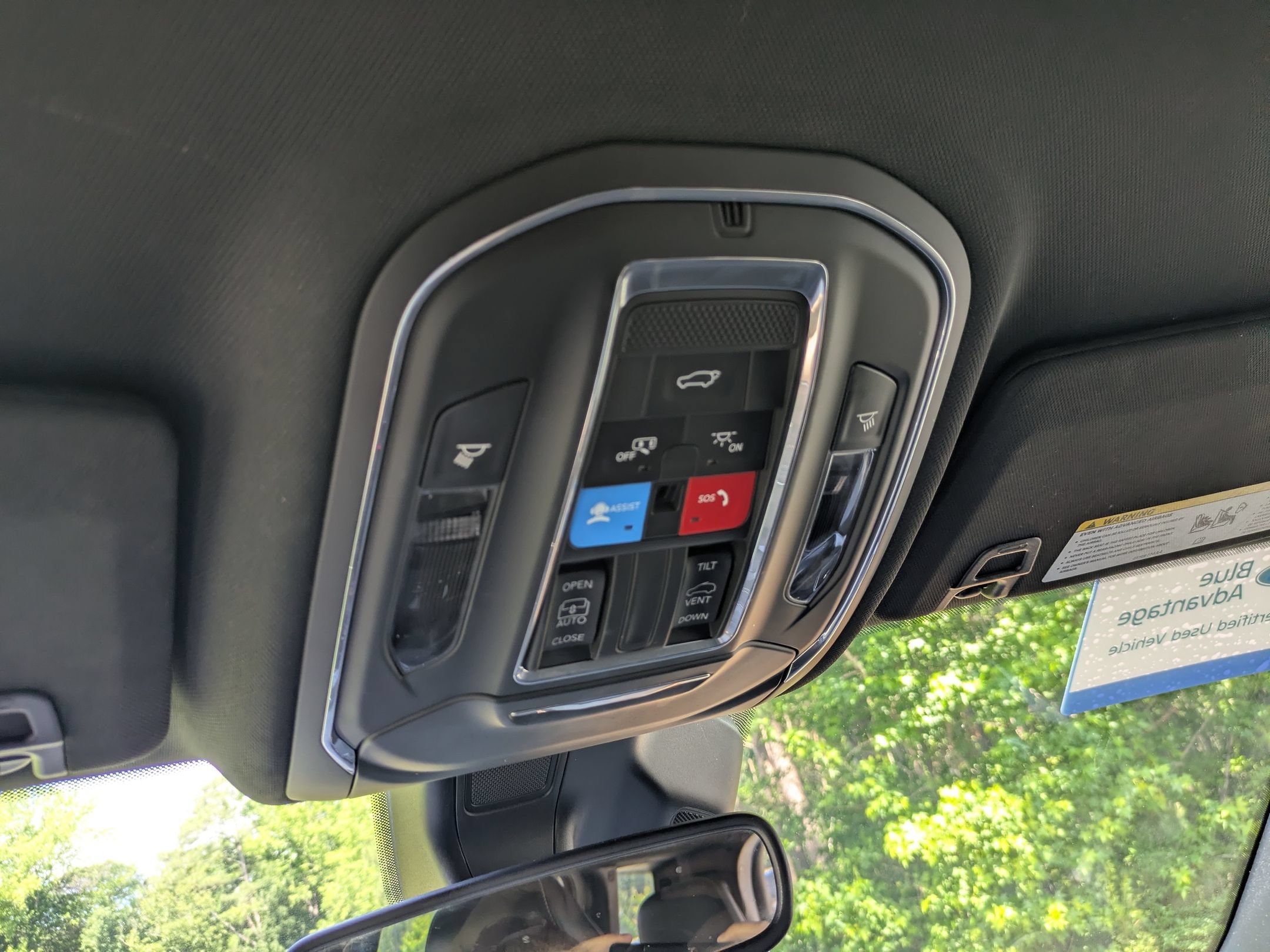Used 2023 Jeep Grand Cherokee L Laredo AWD/4WD image 23