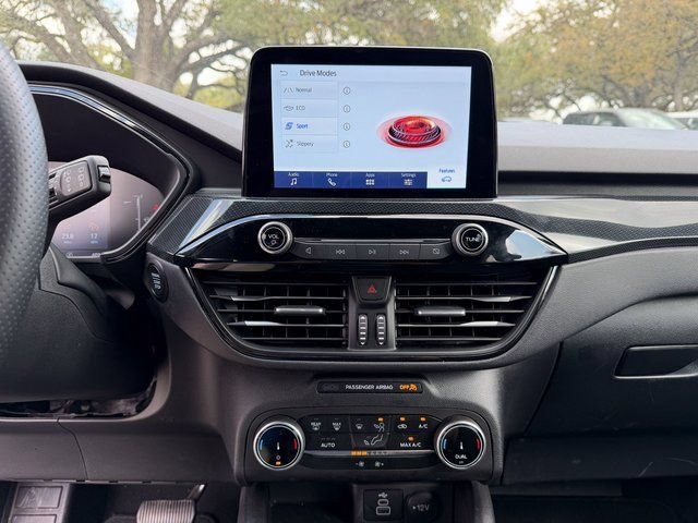 Certified 2025 Ford Escape ST-Line FWD image 13