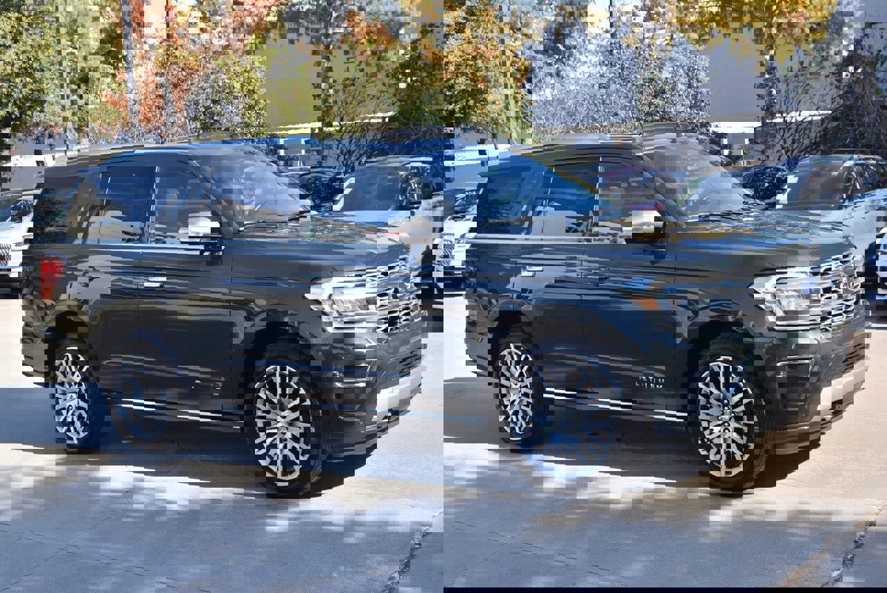 Certified 2022 Ford Expedition Platinum image 5