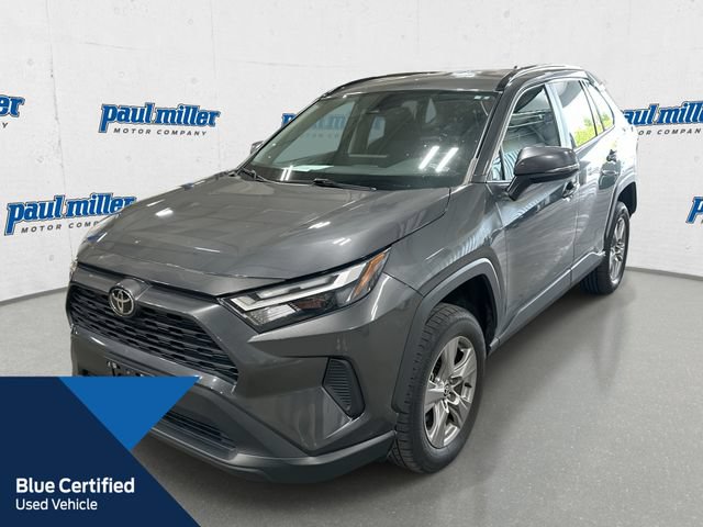 Used 2022 Toyota RAV4 XLE AWD/4WD image 1