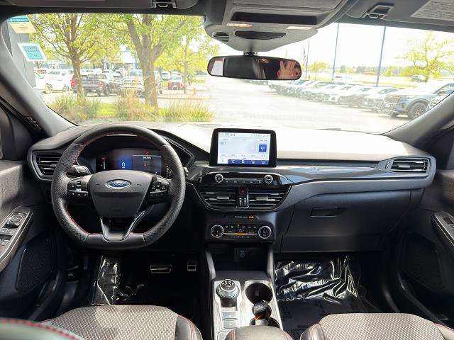 Certified 2023 Ford Escape ST-Line AWD/4WD image 30