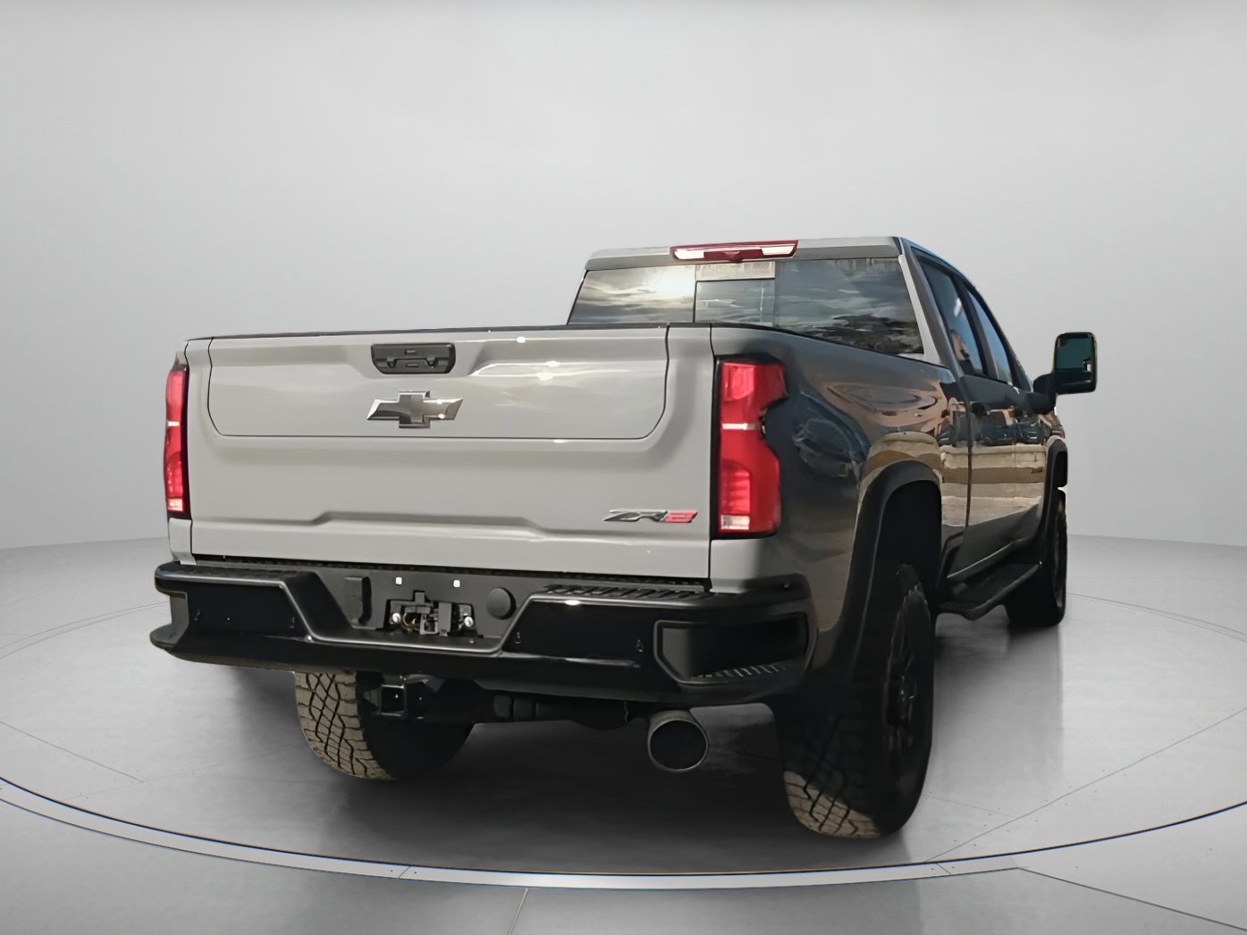 Used 2025 Chevrolet Silverado 2500 ZR2 image 18