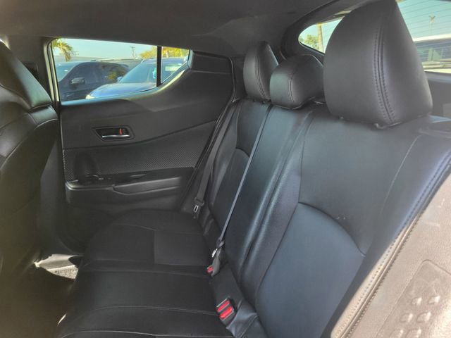 Used 2020 Toyota C-HR XLE image 7