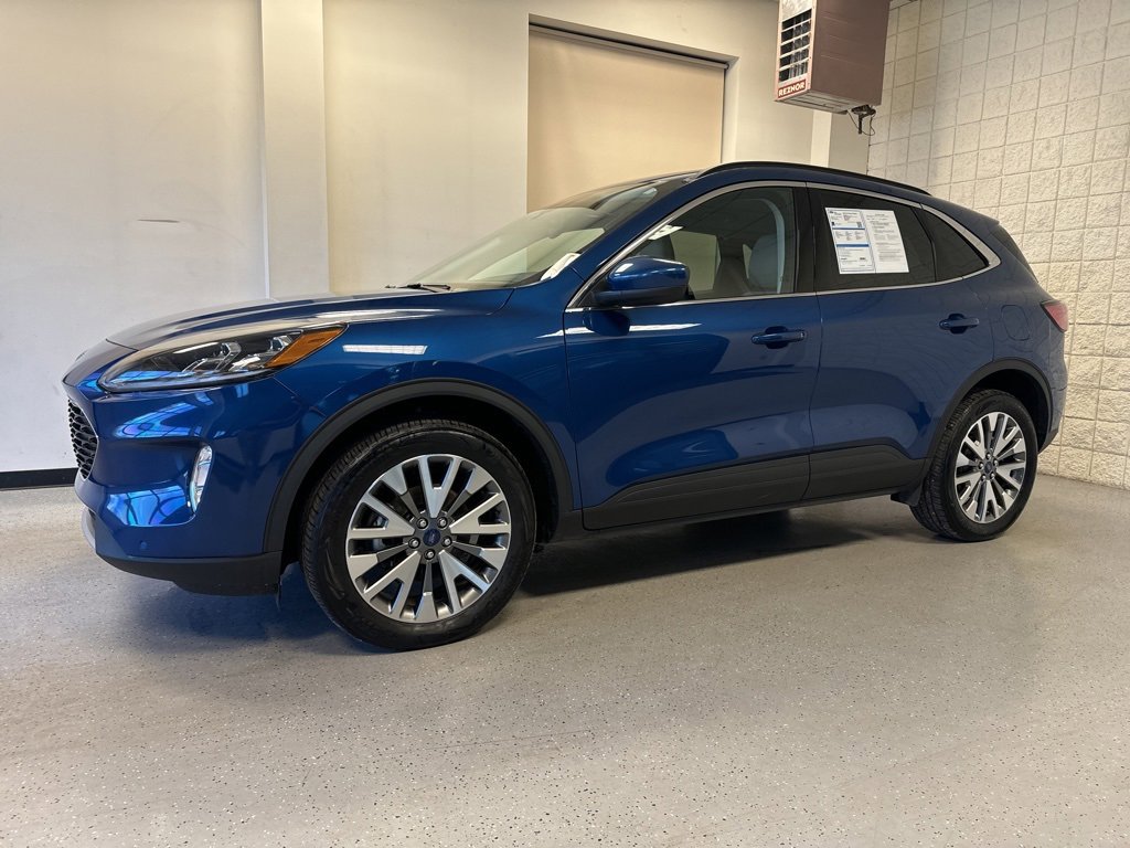 Certified 2022 Ford Escape Titanium image 35