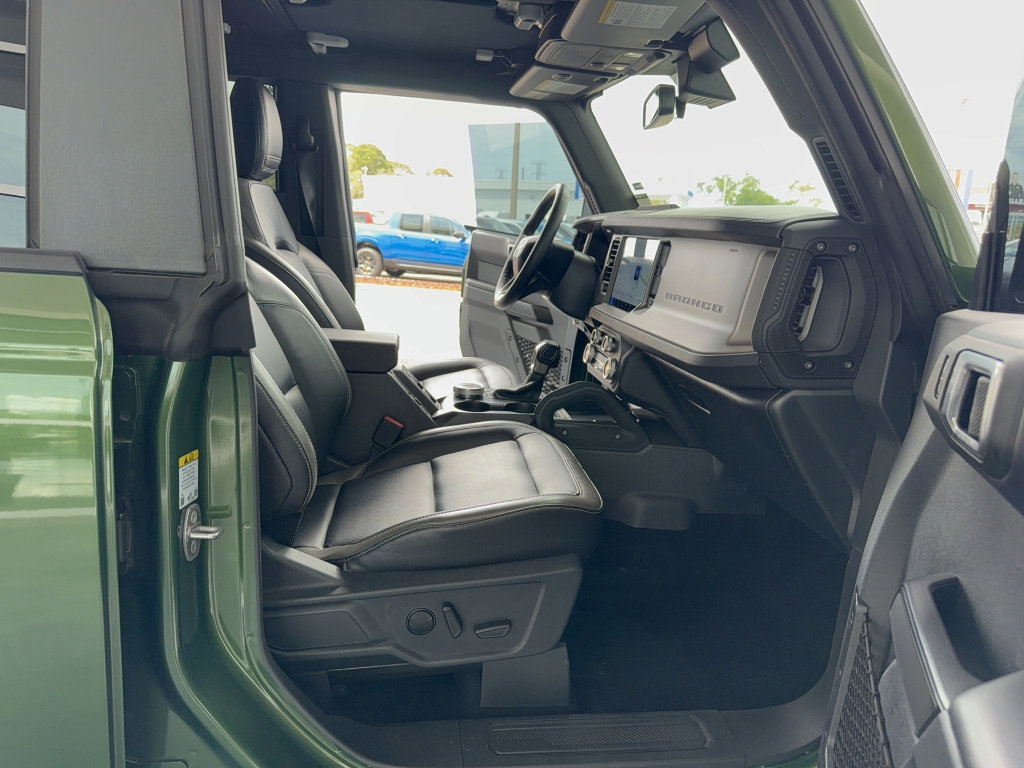 Certified 2025 Ford Bronco Outer Banks w/ Sasquatch Package image 14