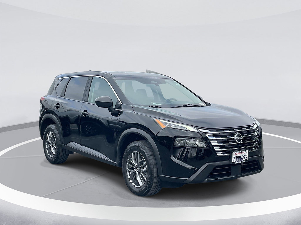 Used 2025 Nissan Rogue S FWD image 1