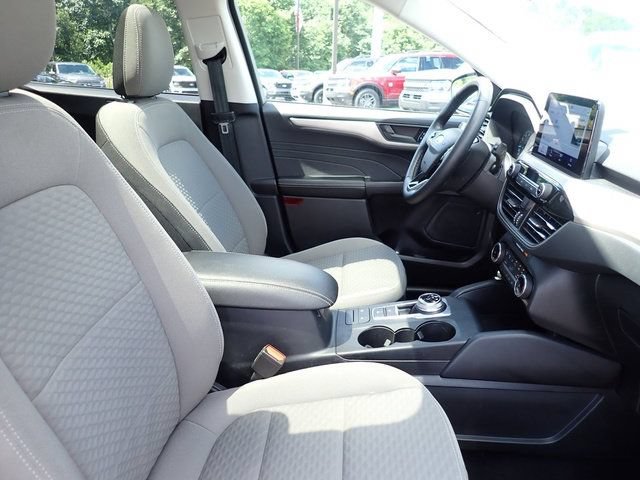 Certified 2022 Ford Escape SE w/ SE Sport Appearance Package AWD/4WD image 10