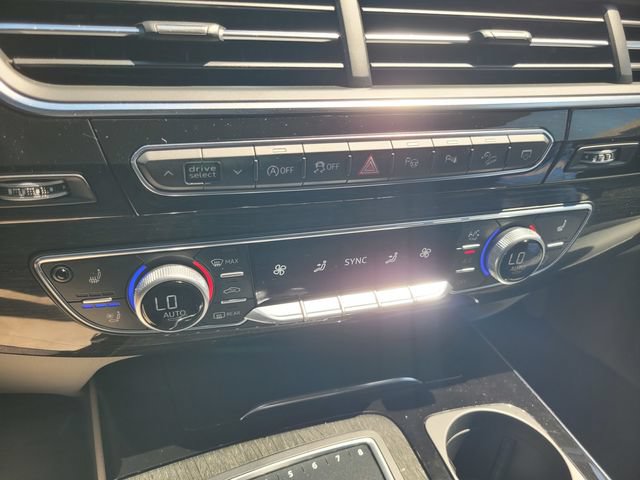 Used 2019 Audi Q7 3.0T Premium Plus w/ Premium Plus Package AWD/4WD image 24