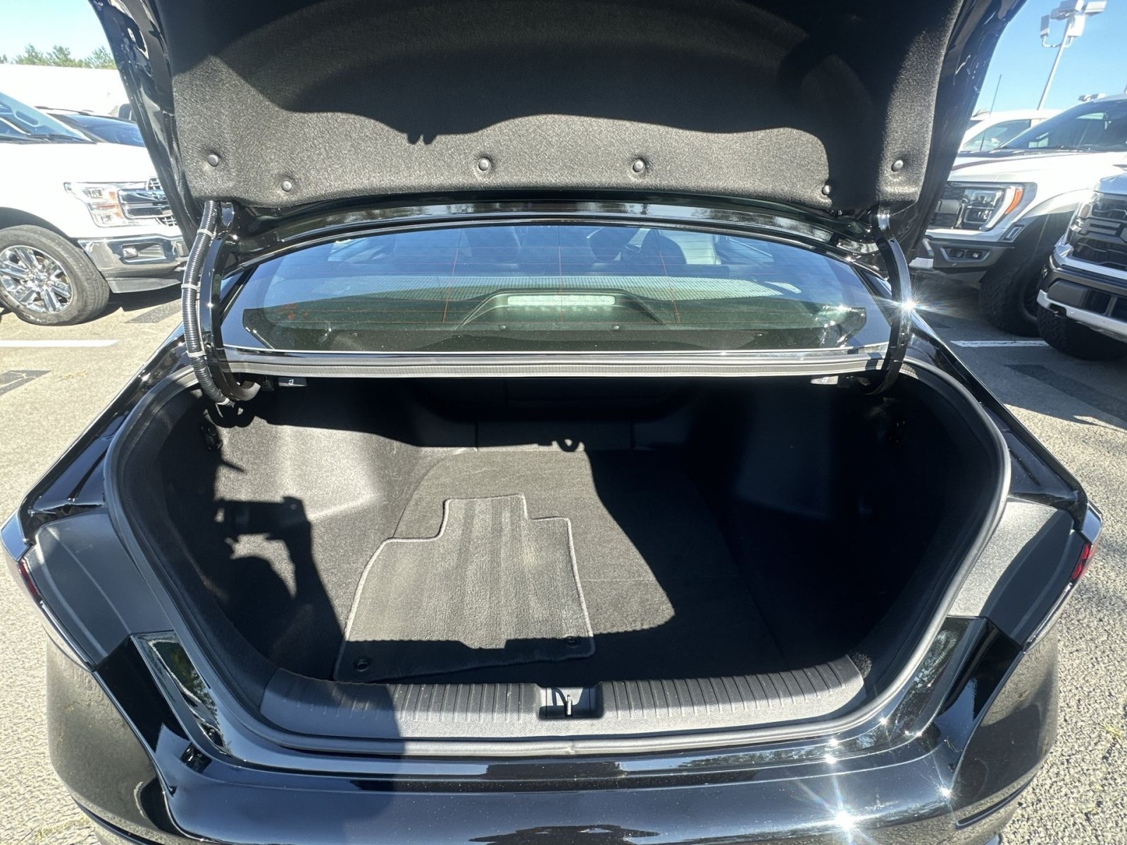 Used 2025 Honda Accord Sport image 33