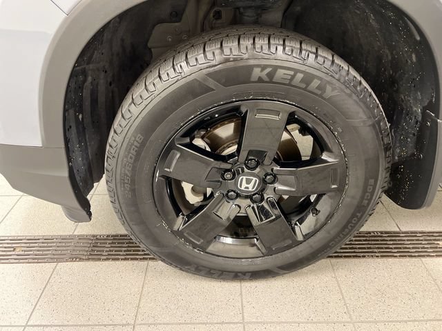 Used 2024 Honda Ridgeline Black Edition image 10