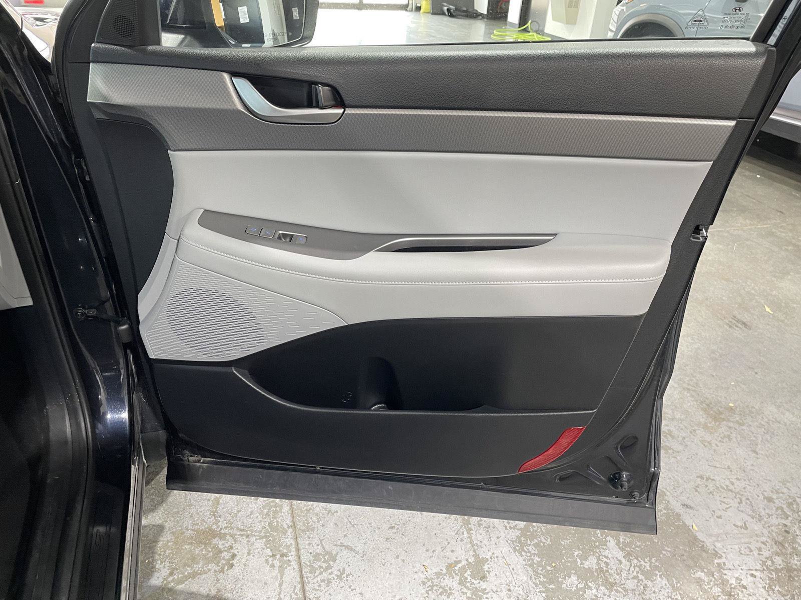 Used 2021 Hyundai Palisade SEL w/ Premium Package AWD/4WD image 27