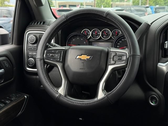 Used 2022 Chevrolet Silverado 2500 LT w/ Convenience Package AWD/4WD image 6