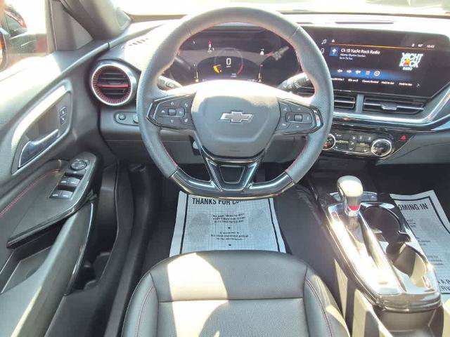 Used 2024 Chevrolet Trax RS w/ Sunroof Package FWD image 8