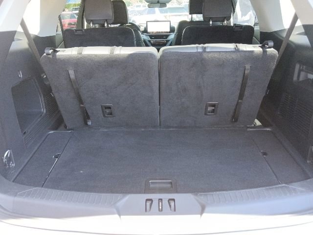 Certified 2025 Ford Explorer Active w/ Active Comfort Package AWD/4WD image 31