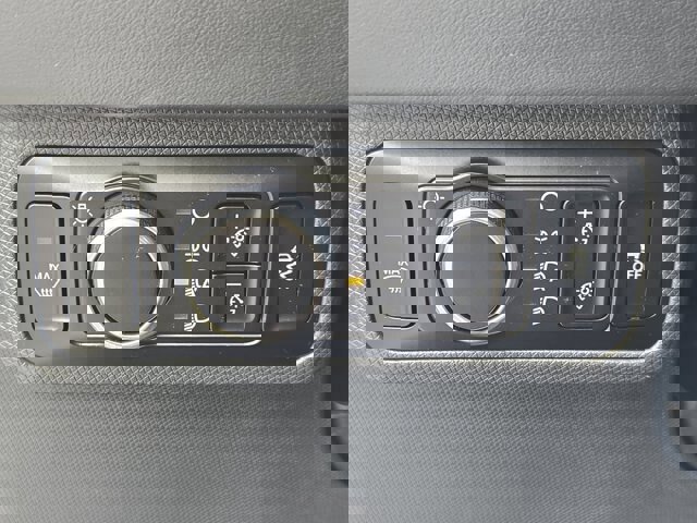 Certified 2025 Ford Mustang Mach-E Select w/ Comfort Package Lite image 19