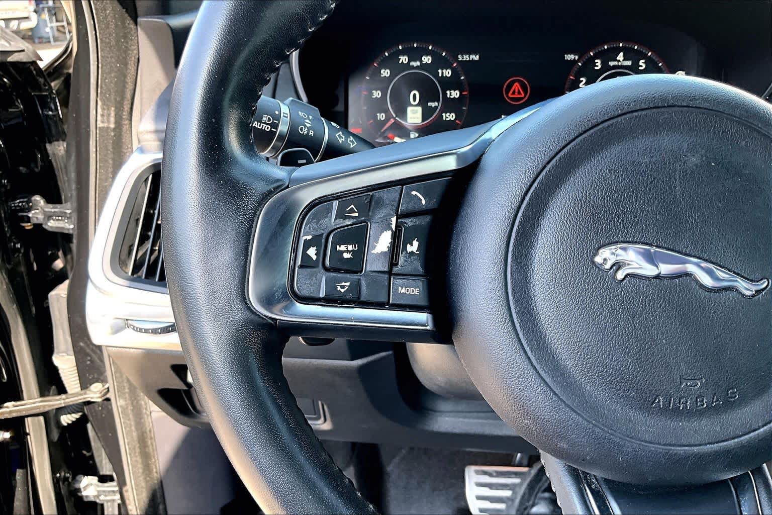 Used 2019 Jaguar E-PACE R-Dynamic SE AWD/4WD image 23