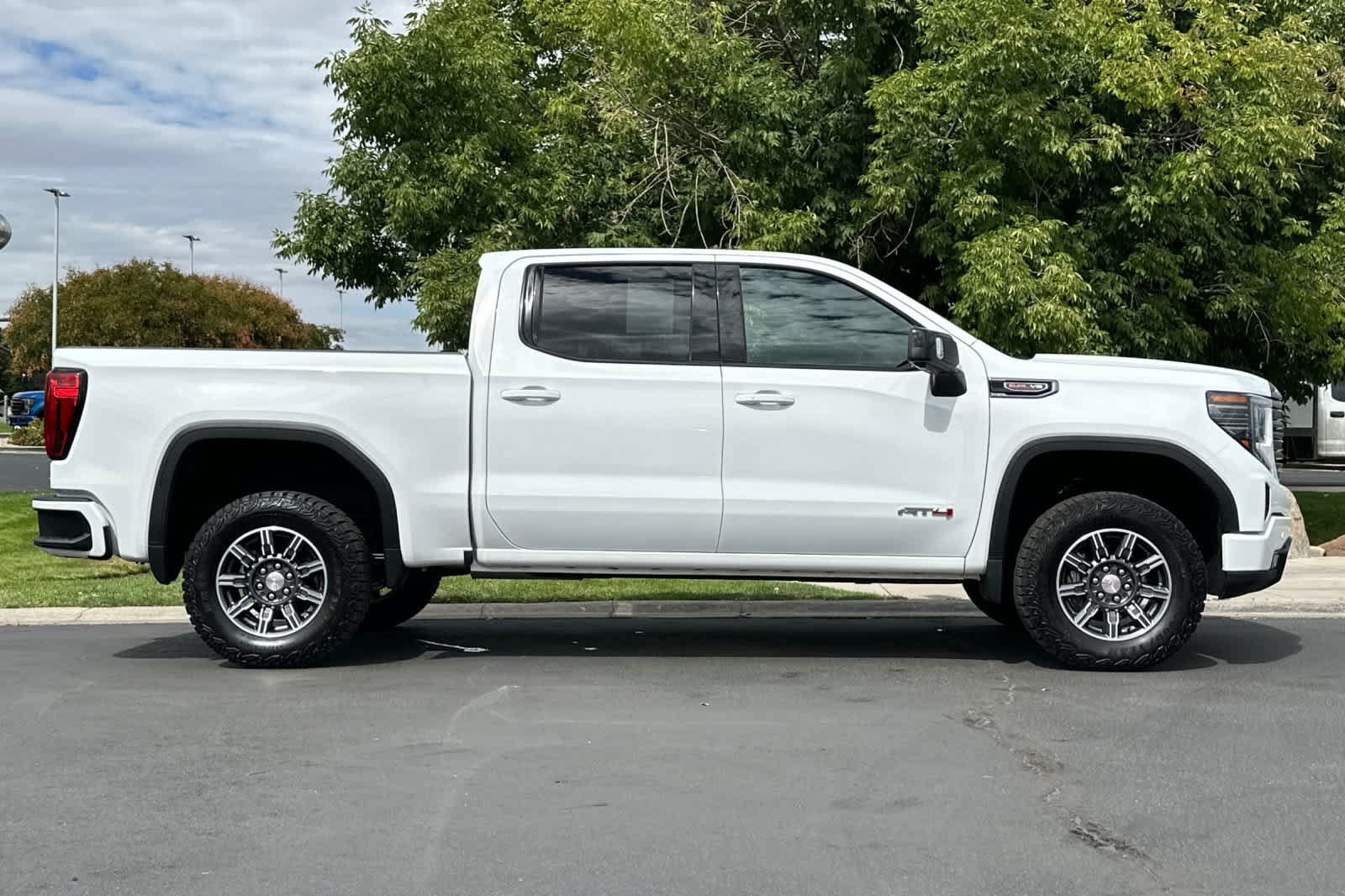 Used 2026 GMC Sierra 1500 AT4 AWD/4WD image 8