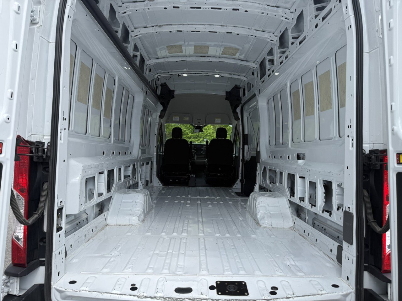 Certified 2024 Ford Transit 350 148 High Roof Extended DRW RWD image 13