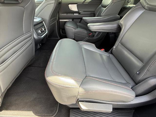 Certified 2025 Ford Expedition Active AWD/4WD image 11
