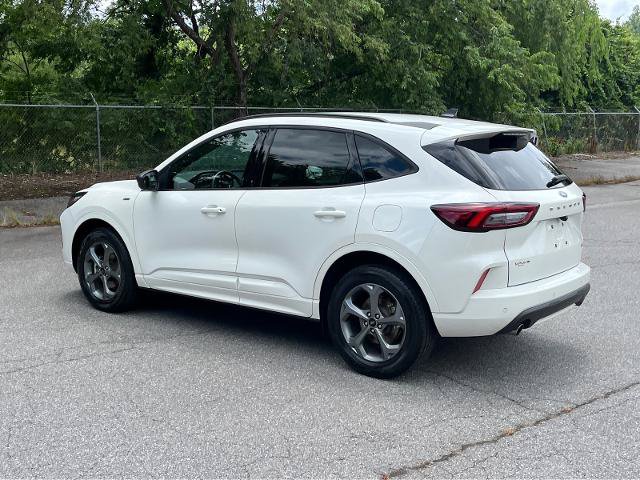 Certified 2024 Ford Escape ST-Line w/ Tech Pack #1 AWD/4WD image 4