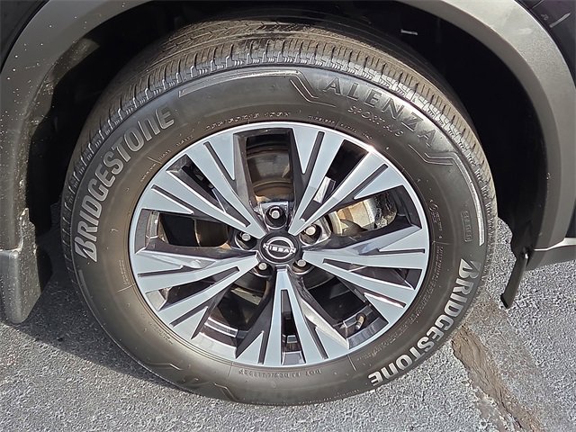 Used 2023 Nissan Rogue SV image 8