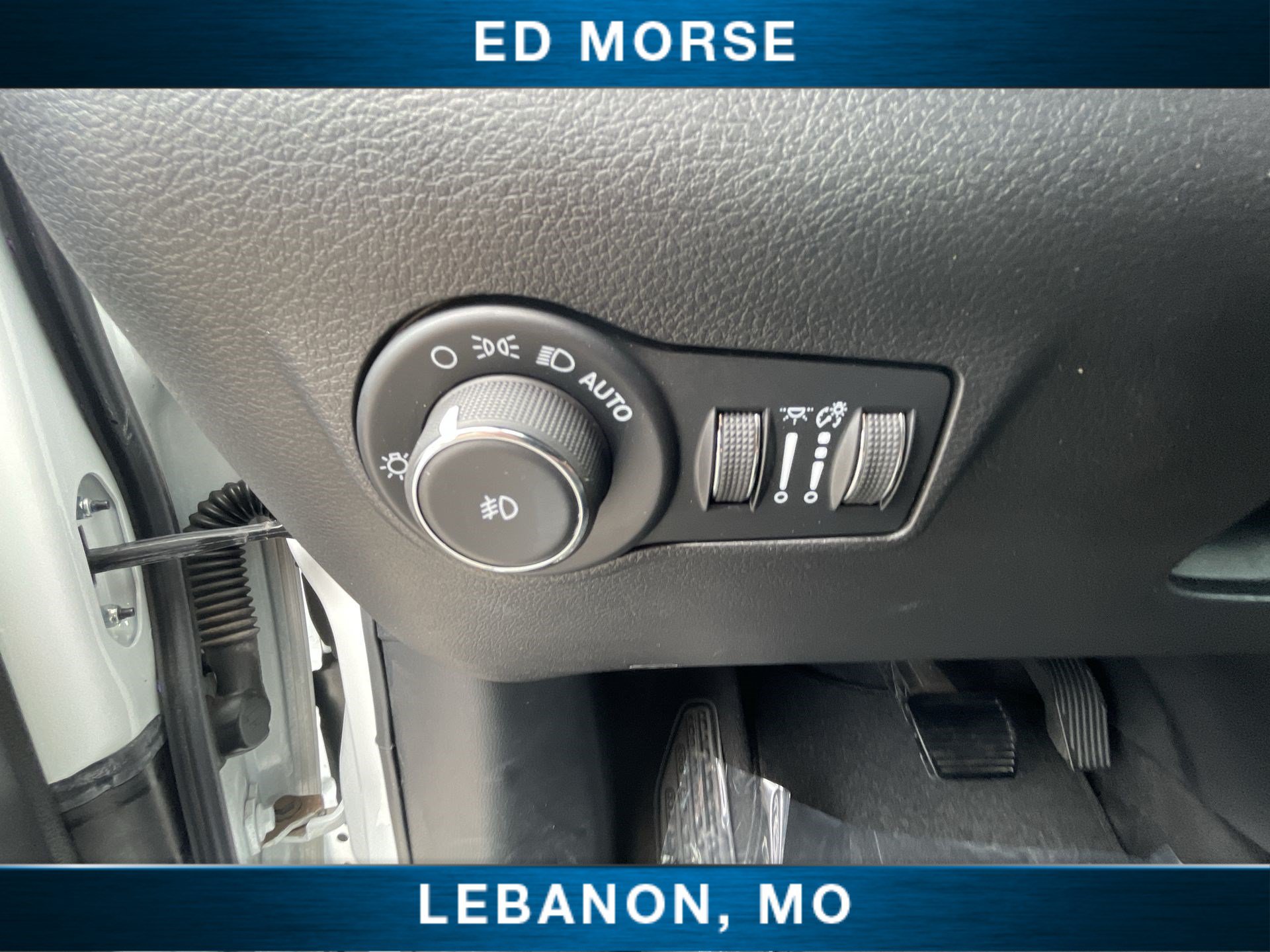 Used 2025 Jeep Compass Limited AWD/4WD image 17
