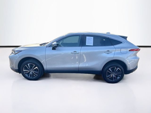 Used 2023 Toyota Venza LE AWD/4WD image 4