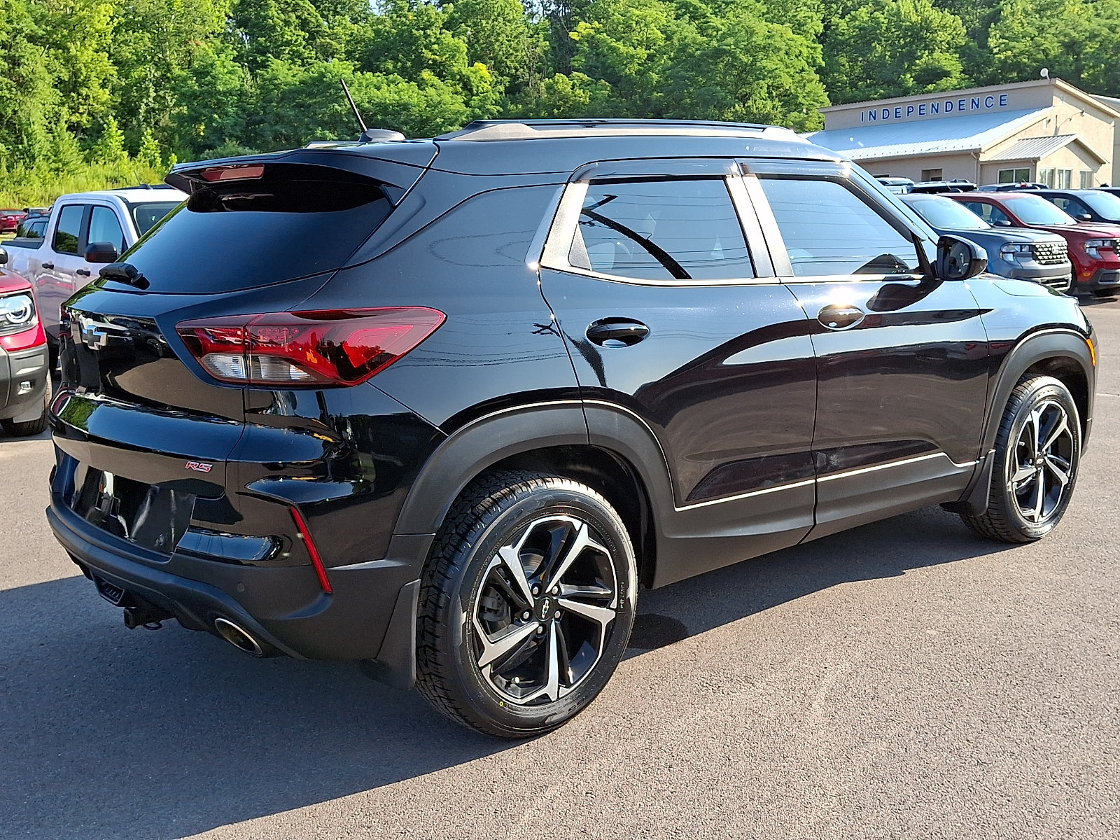 Used 2022 Chevrolet TrailBlazer RS w/ Sun and Liftgate Package AWD/4WD image 11