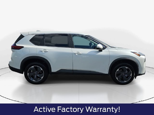 Used 2024 Nissan Rogue SV FWD image 3