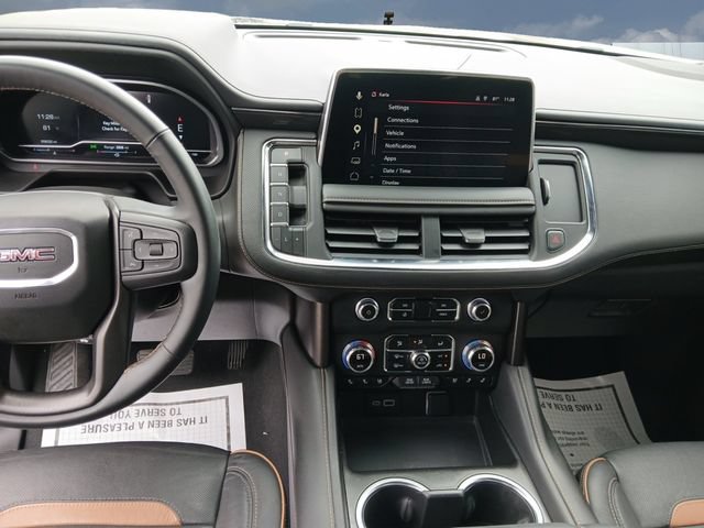 Used 2023 GMC Yukon AT4 w/ AT4 Premium Plus Package AWD/4WD image 11