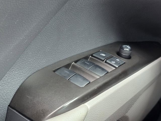 Used 2022 Toyota Camry LE image 14