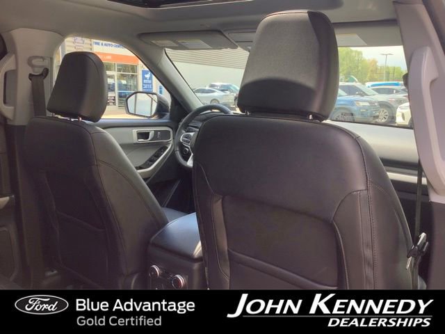 Certified 2023 Ford Explorer XLT w/ Equipment Group 202A AWD/4WD image 29