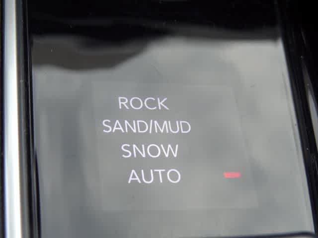 Used 2025 Jeep Compass Trailhawk AWD/4WD image 33