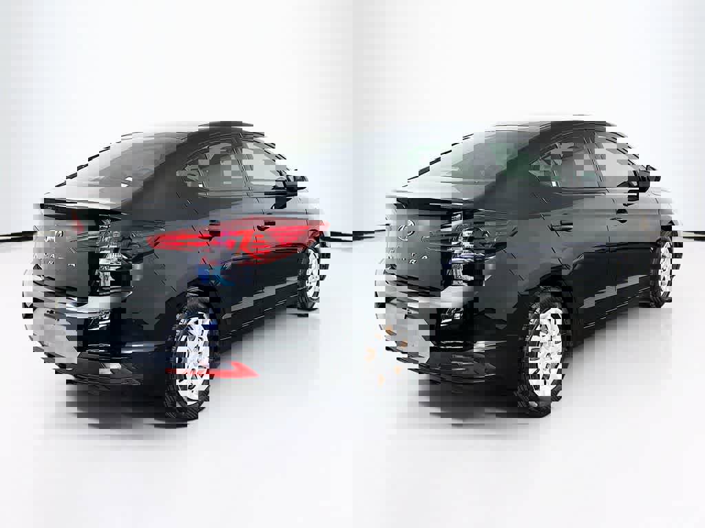 Used 2019 Hyundai Elantra SE image 5