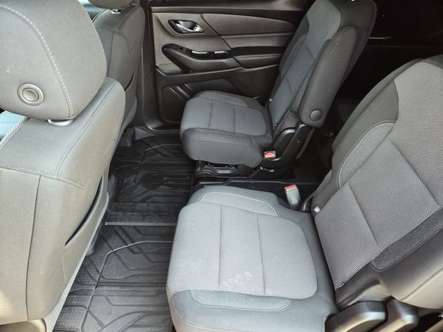 Used 2023 Chevrolet Traverse LT FWD image 28