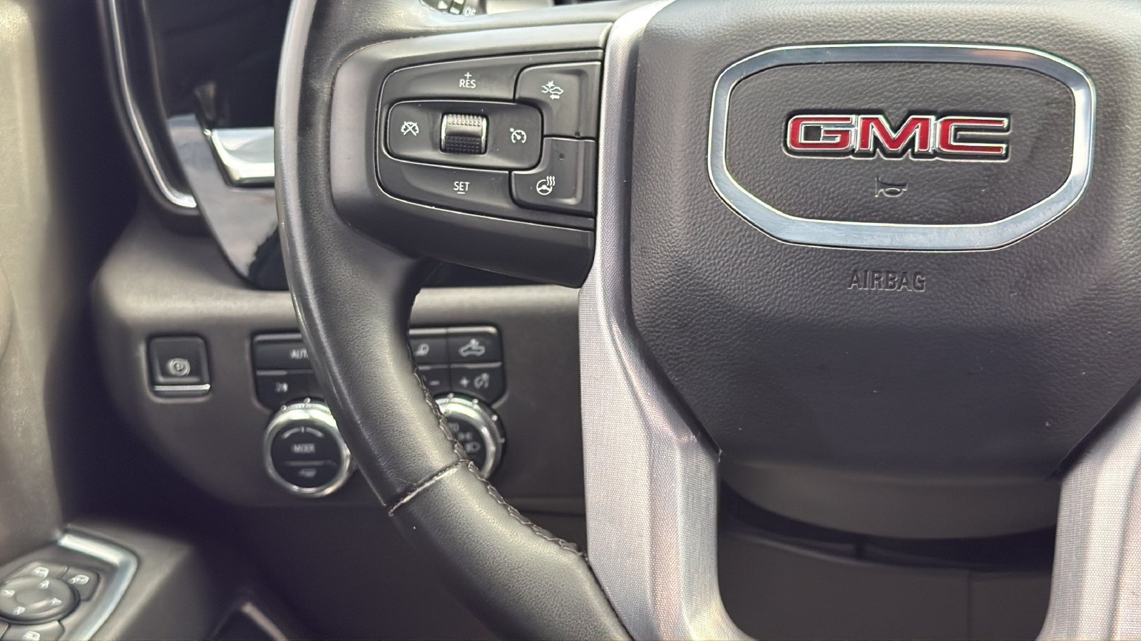 Used 2024 GMC Sierra 1500 SLT AWD/4WD image 13