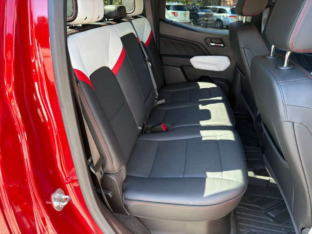 Used 2024 GMC Canyon AT4X AWD/4WD image 17