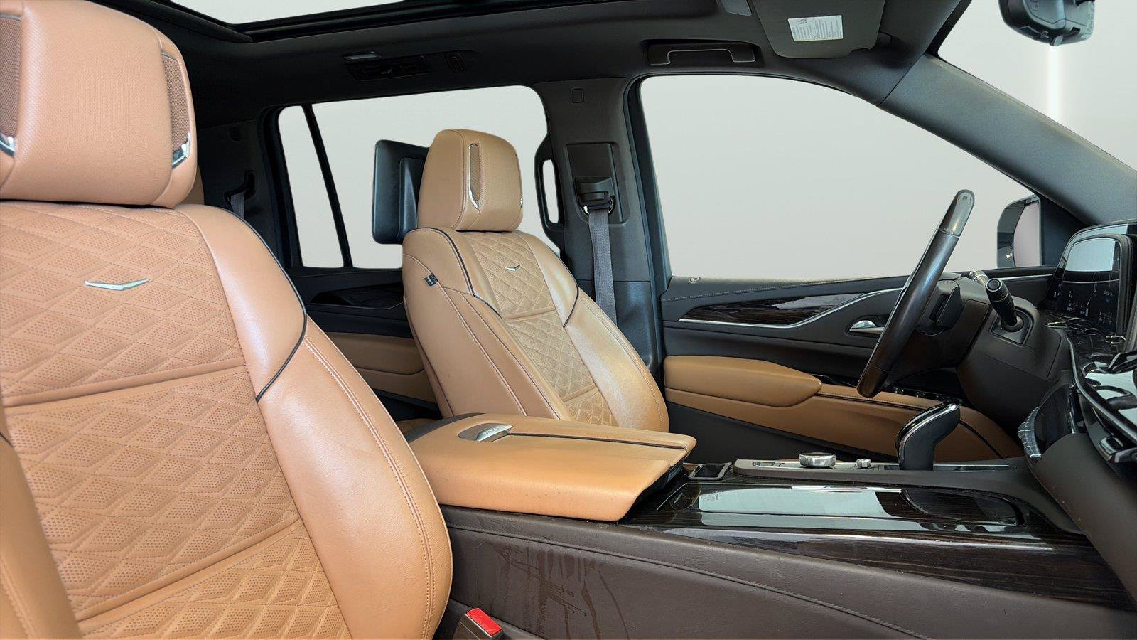 Used 2021 Cadillac Escalade ESV Sport w/ Driver Assist Tech Package AWD/4WD image 14