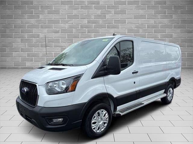 Certified 2025 Ford Transit 250 Low Roof w/ Exterior Upgrade Package RWD image 7