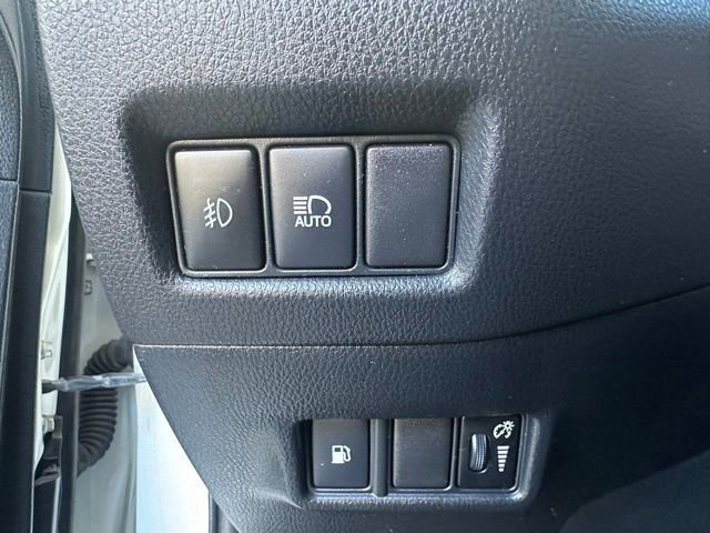 Used 2018 Toyota C-HR XLE image 24