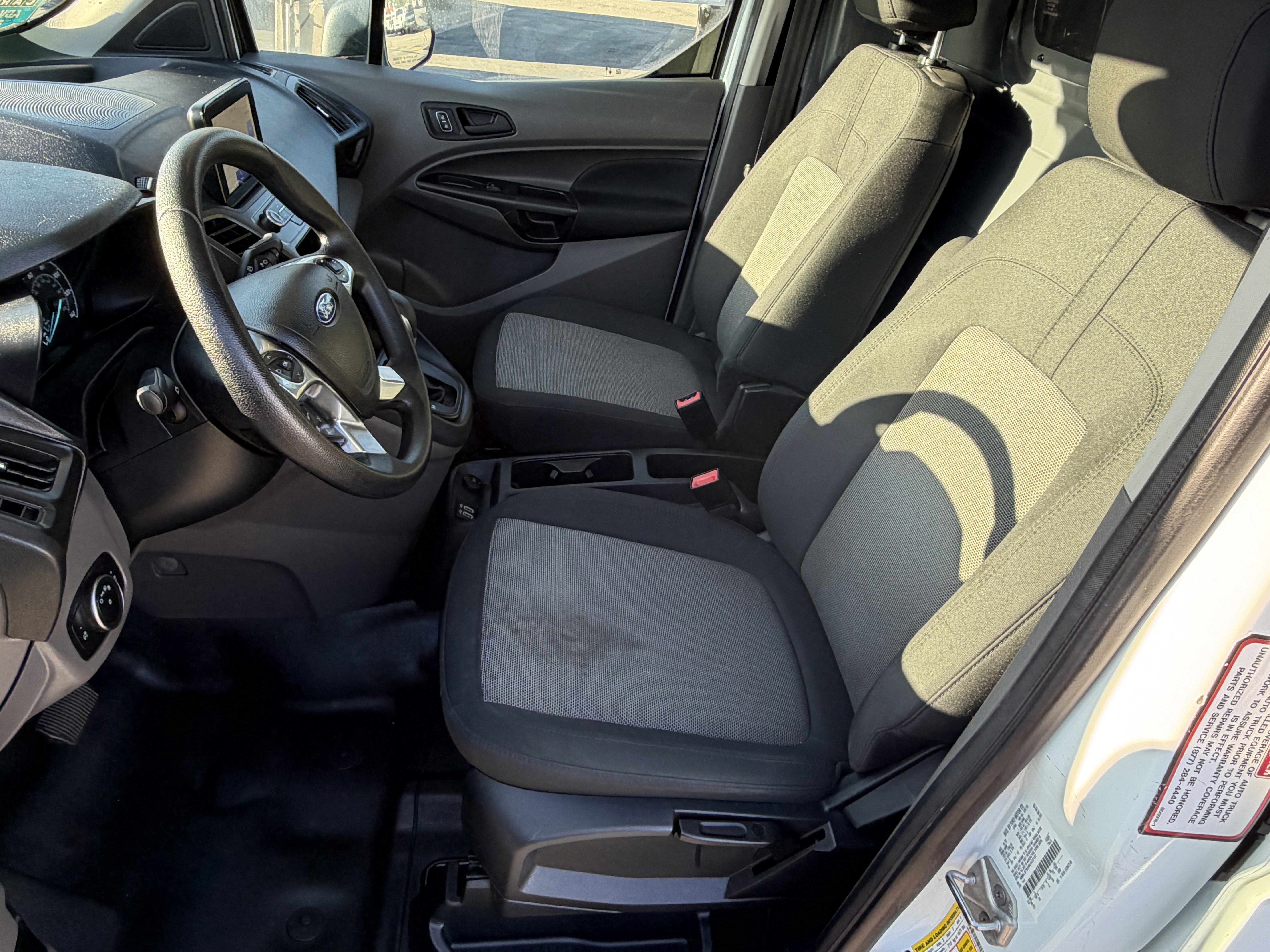 Certified 2022 Ford Transit Connect XL image 14