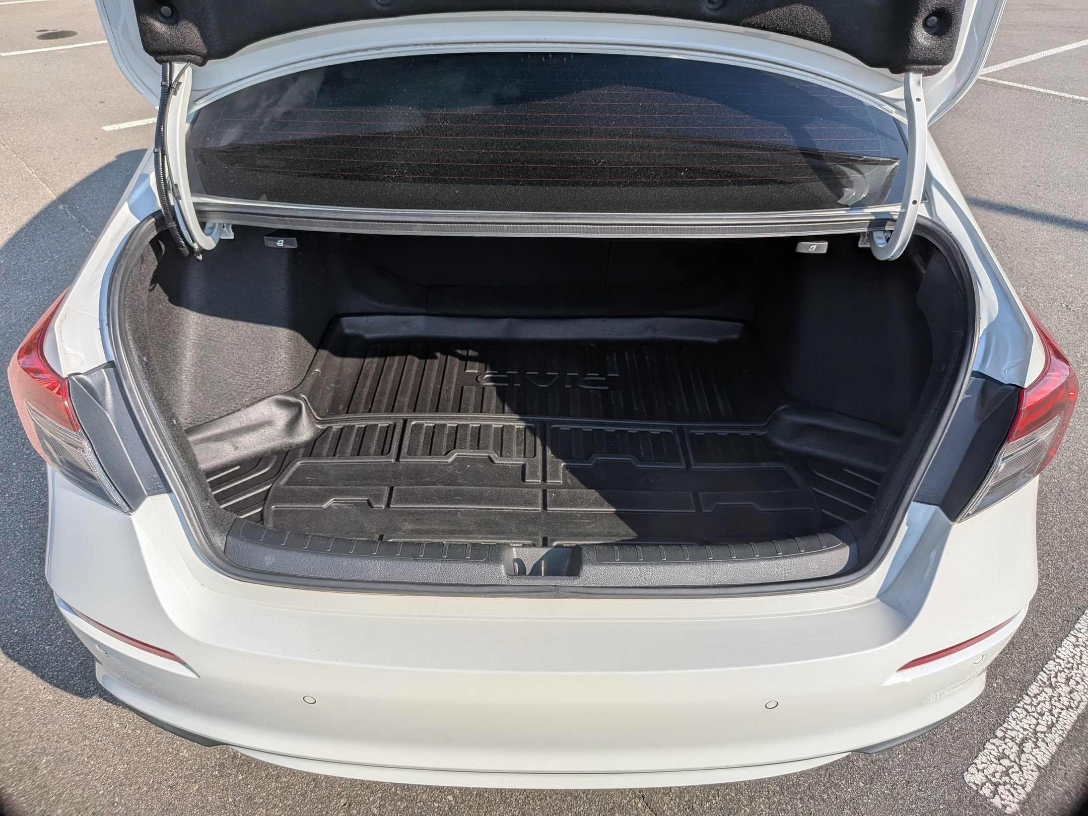 Used 2022 Honda Civic Touring image 32