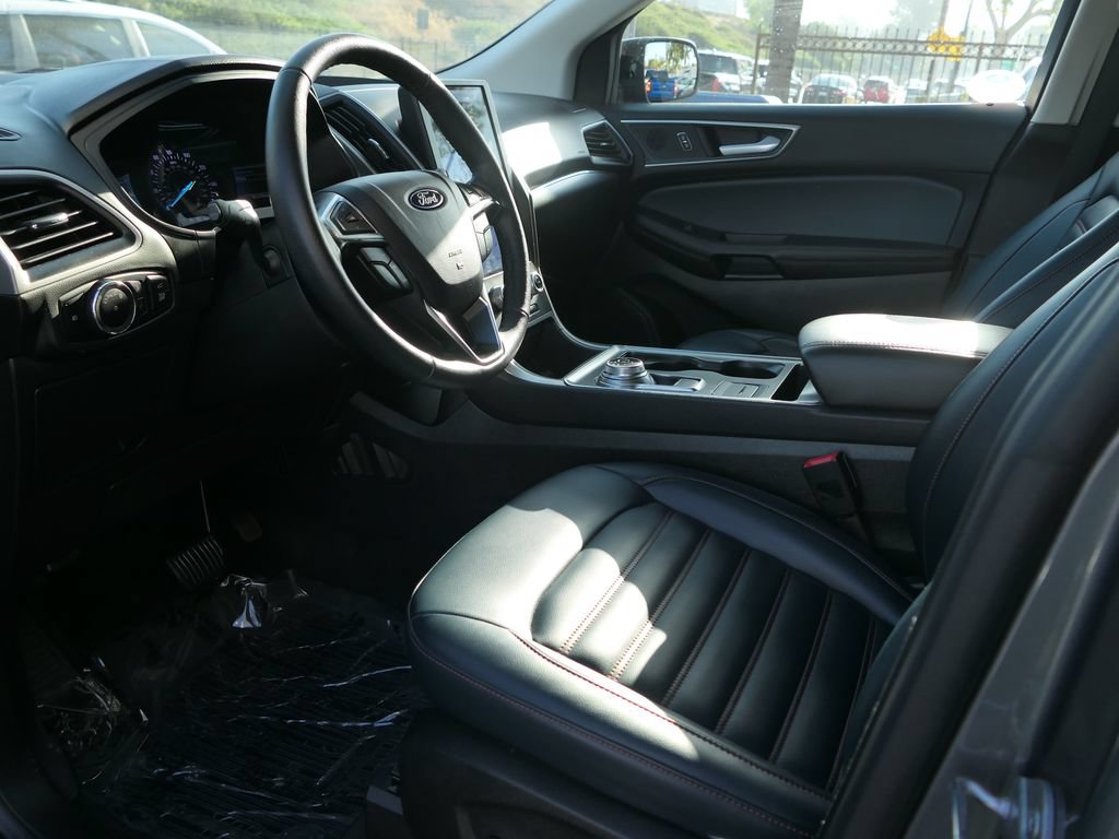 Certified 2024 Ford Edge SEL w/ Sport Appearance Package AWD/4WD image 13