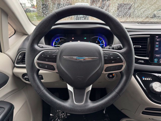 Used 2019 Chrysler Pacifica Touring Plus FWD image 32