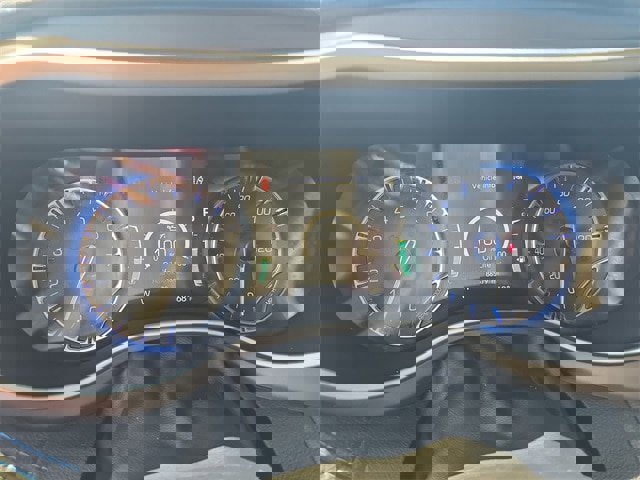 Used 2021 Chrysler Pacifica Touring image 14