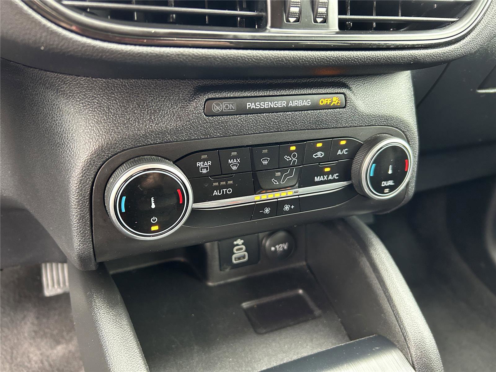 Certified 2025 Ford Escape ST-Line image 25