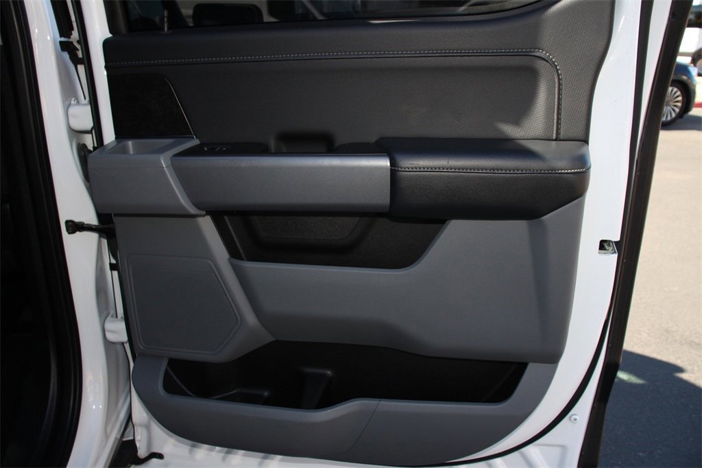 Certified 2022 Ford F150 XLT w/ Equipment Group 302A High image 26