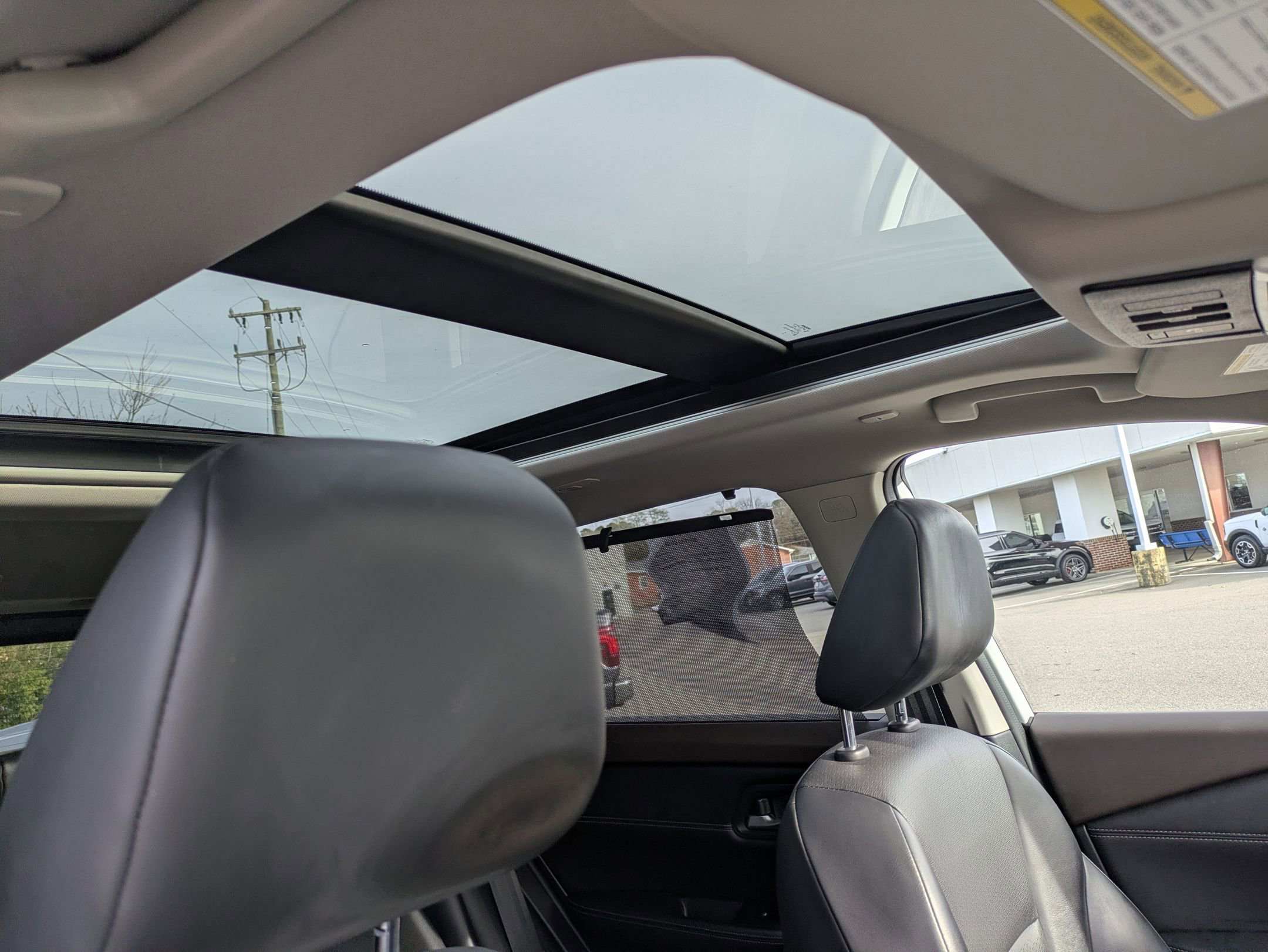 Used 2022 Nissan Rogue SV w/ SV Premium Package image 33