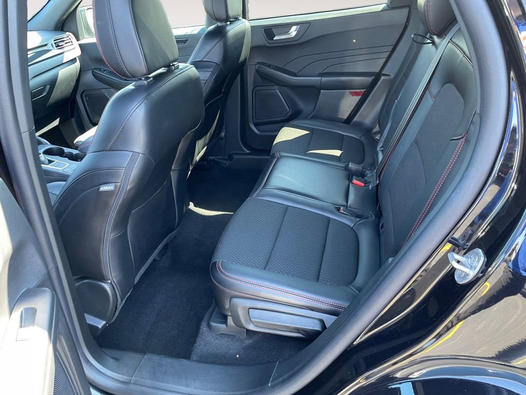 Certified 2025 Ford Escape ST-Line image 10